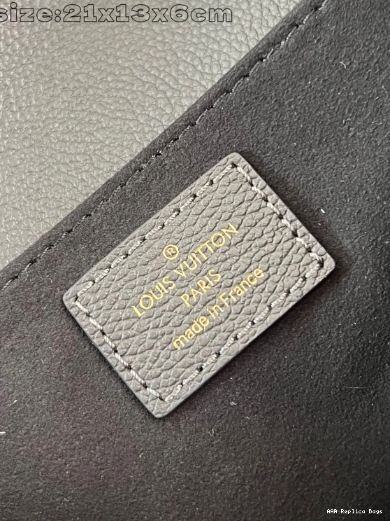 Aaa replica ru EAST POCHETTE WEST VUITTON METIS LOUIS 0813